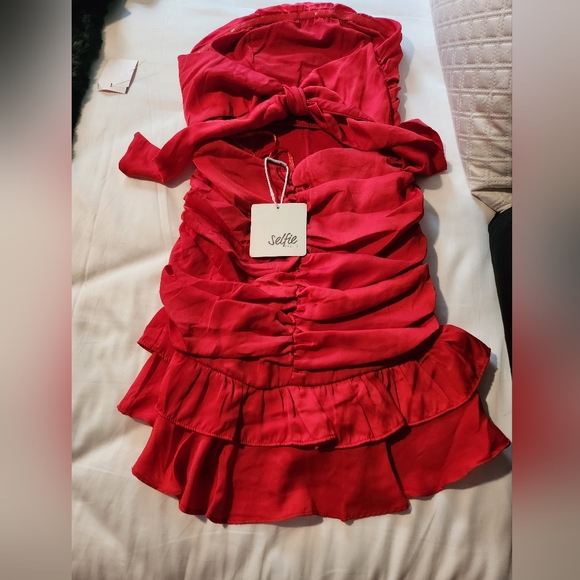 Selfie Leslie Annabella Strapless Tied Back Frill Hem Mini Dress Red - Picture 11 of 11